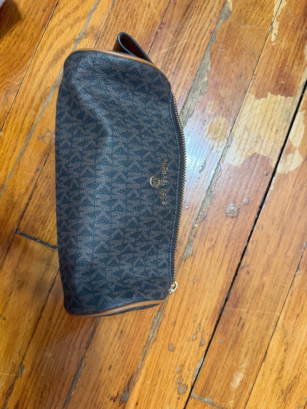 Brown leather Michael Kors cosmetic bag